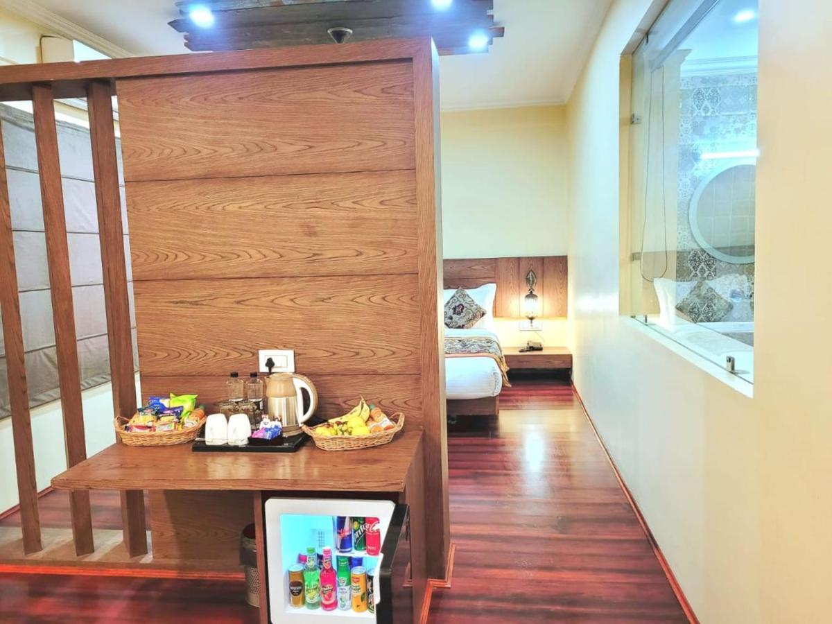 Hotel Green Rooms, Vintage Luxury Near Dal Lake Srīnagar 외부 사진