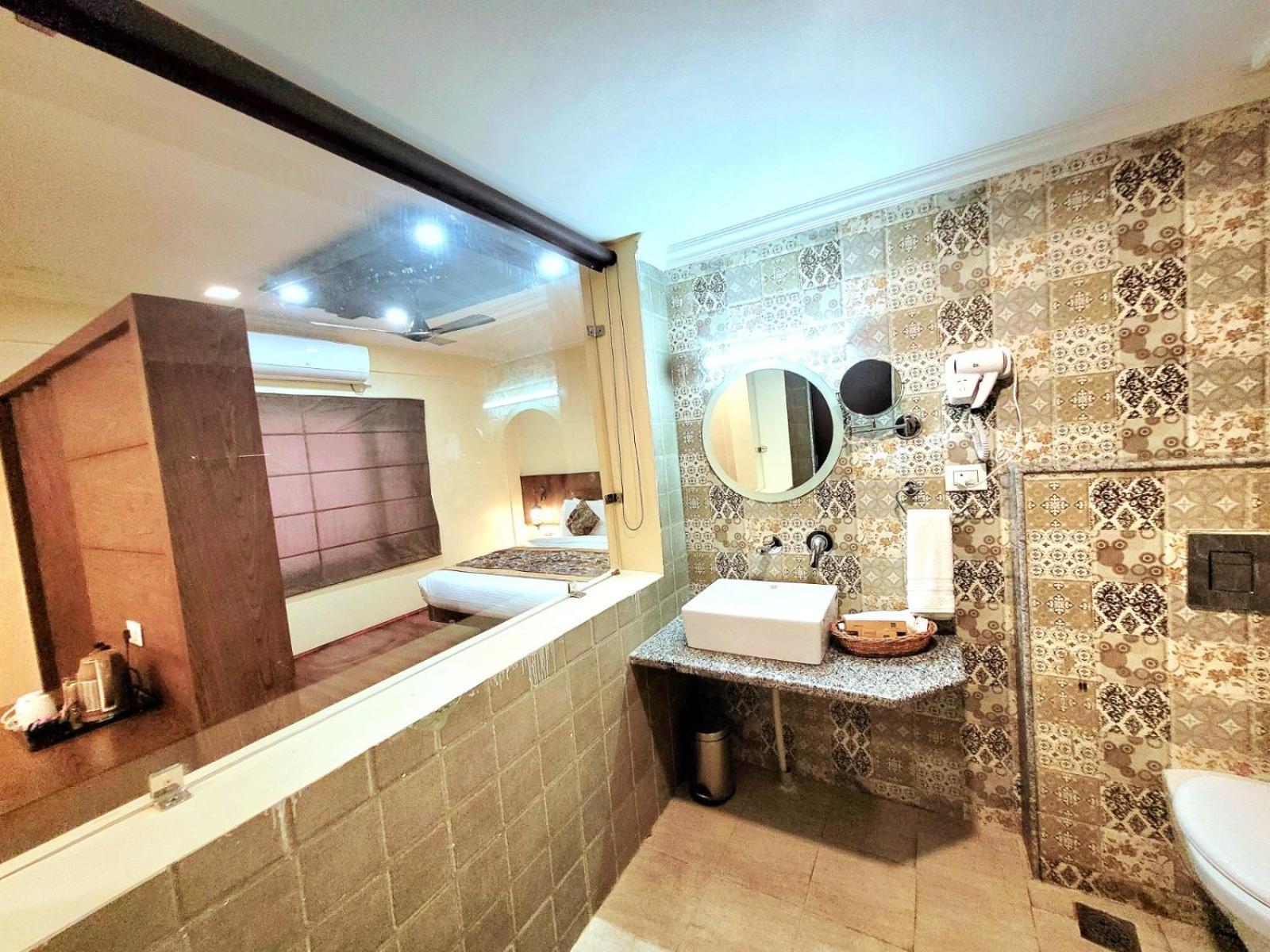 Hotel Green Rooms, Vintage Luxury Near Dal Lake Srīnagar 외부 사진